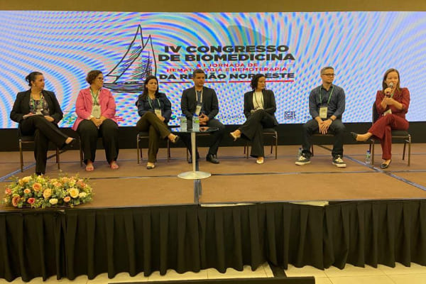IV Congresso de Biomedicina da Região Nordeste, em Fortaleza, é um sucesso de público. Pesquisadora Jaqueline Goes foi a sensação do evento